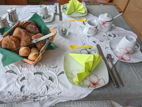 Landhaus "Kuhler Morgen", Appartement mit Teekuche & Bad Hotel in Thuringia, Germany