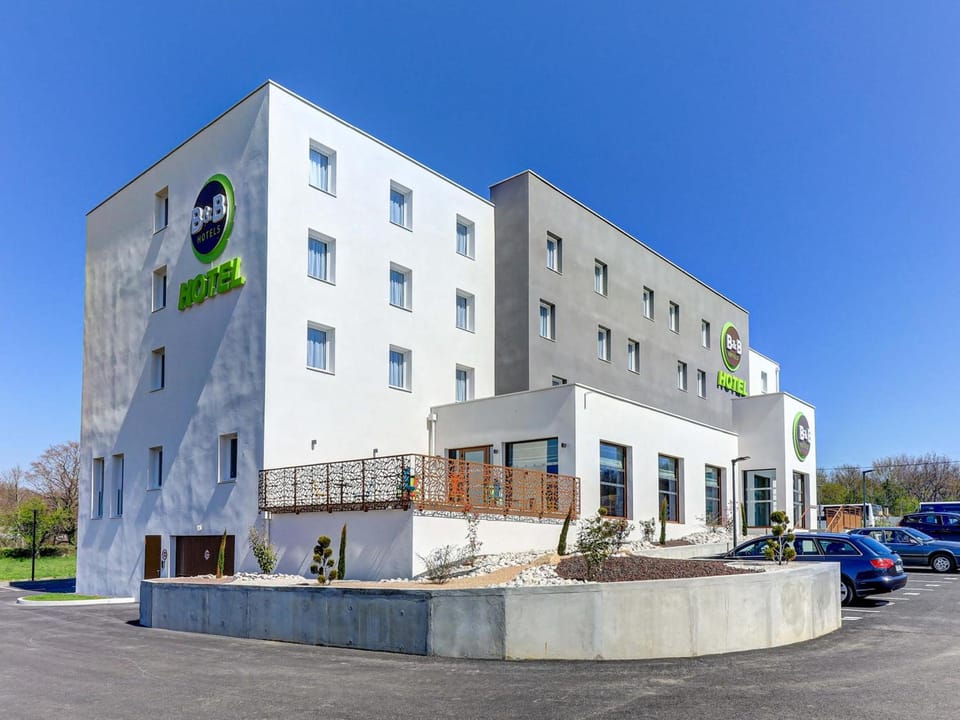 B&B HOTEL Le Creusot Montchanin Hotel in Bourgogne-Franche-Comté