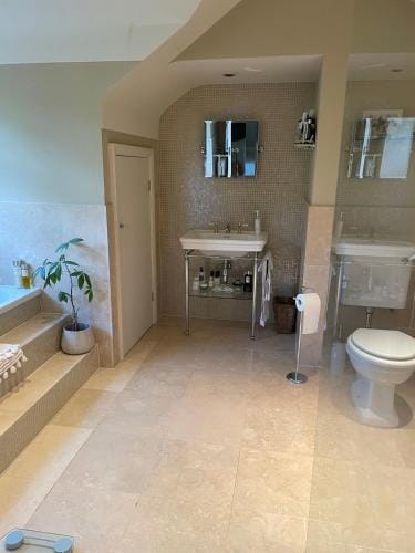Appletree Cottage Hotel in Wirral