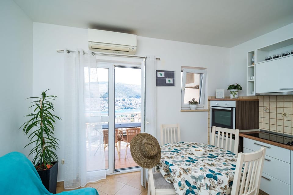 Burum Accommodation B&B - Apartment with Beautiful view 2 Hotel in Dubrovnik