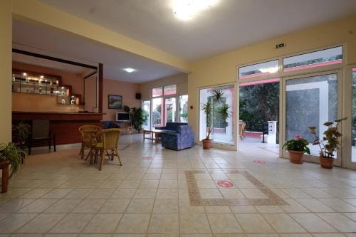 MIRSINI HOTEL Hotel in İzmir Province