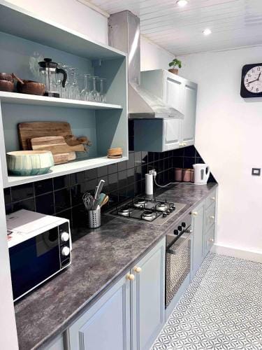 Gorgeous Spacious 2 Br Home 10 Mins To City Hotel in Gateshead