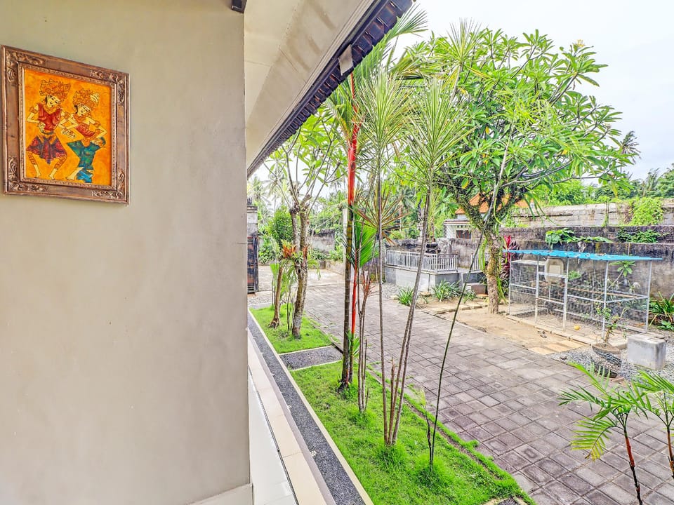 OYO 92203 Tata Guest House Hotel in Blahbatuh