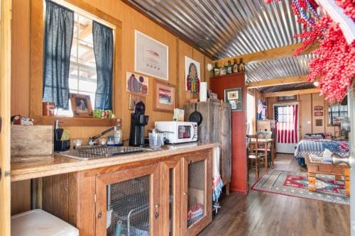 Artesia Hilltop Cabin Hotel in Rio Grande