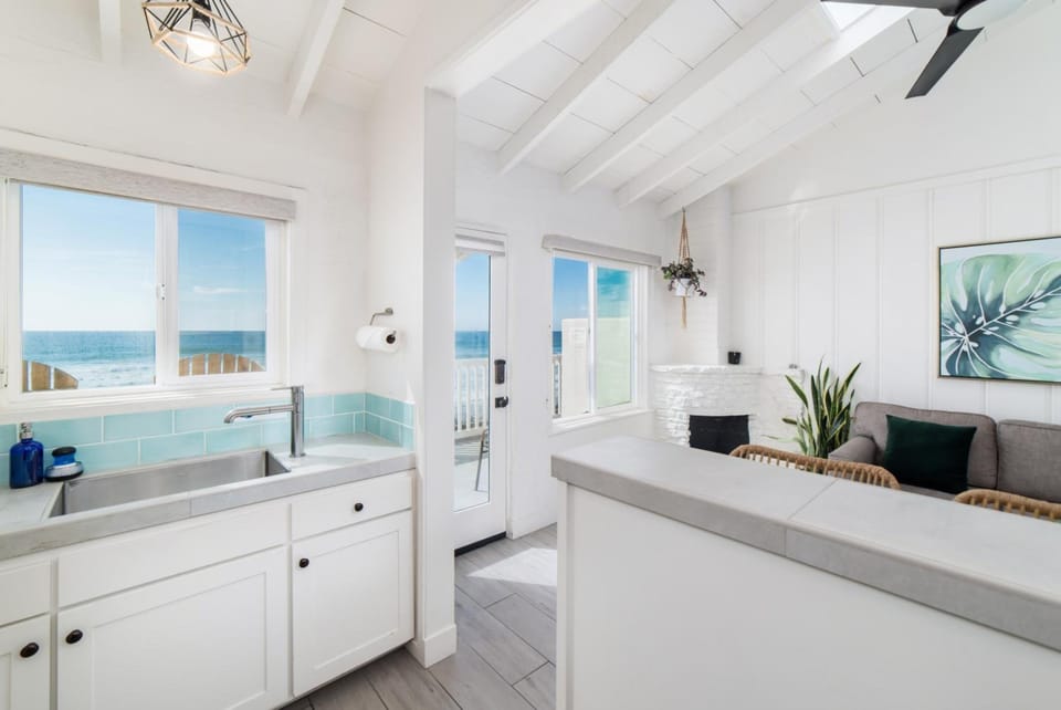 Pacific Villas Hotel in Oceanside