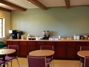 Oak Ridge Inn Hotel in Plymouth