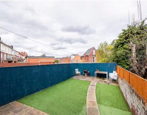 Spacious 2 Bedrooms, Free Parking, Free Wifi - Serene Homes Sheffield Hotel in Sheffield