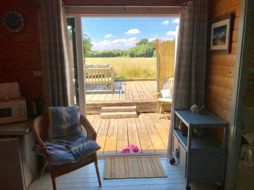 The Log Cabin Hotel in East Dorset District