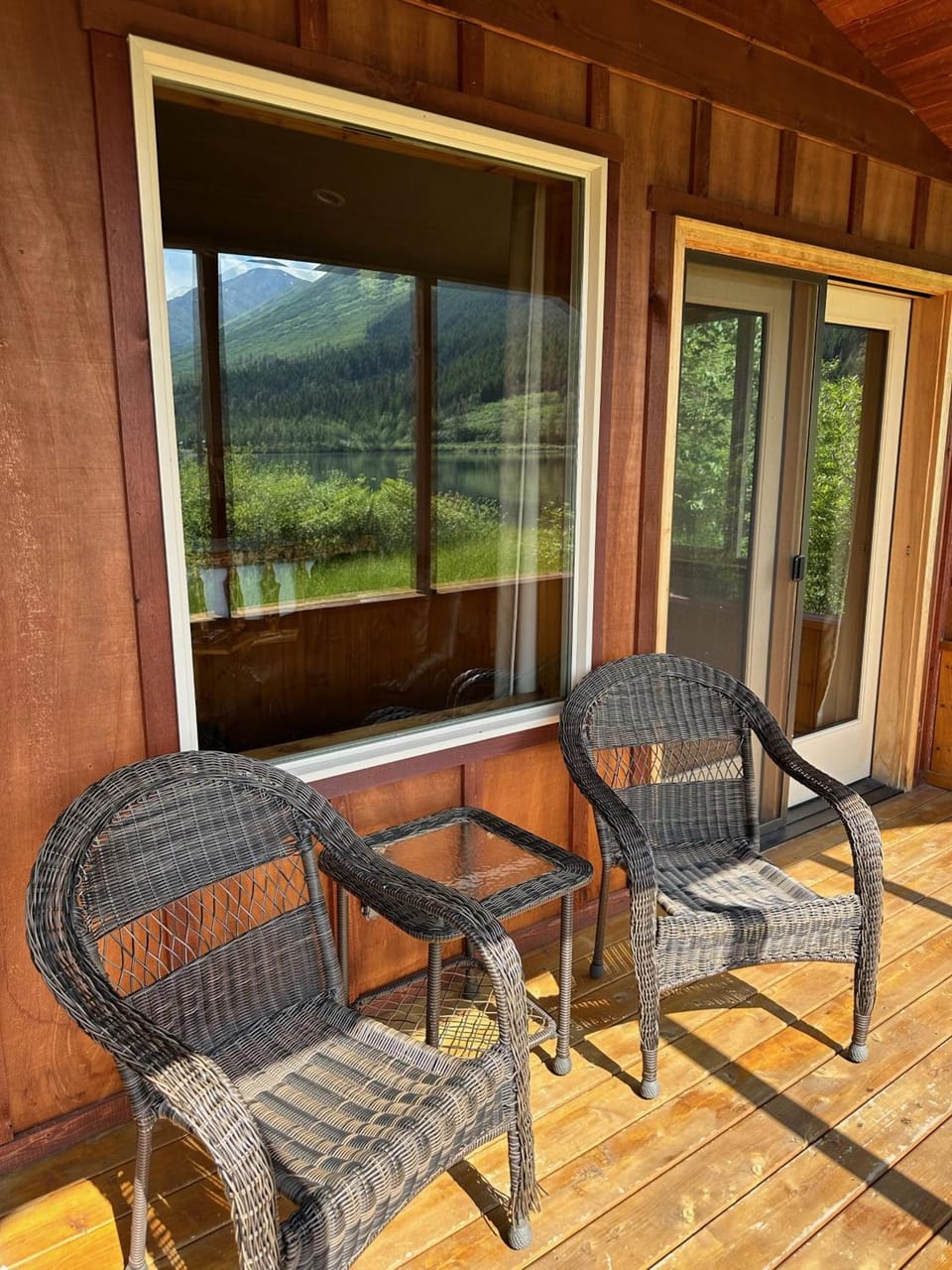 Summit Lake Lodge Resort in Alaska