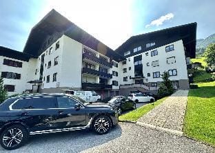Domizil Thirteen - sauna and glacier view Hotel in Piesendorf