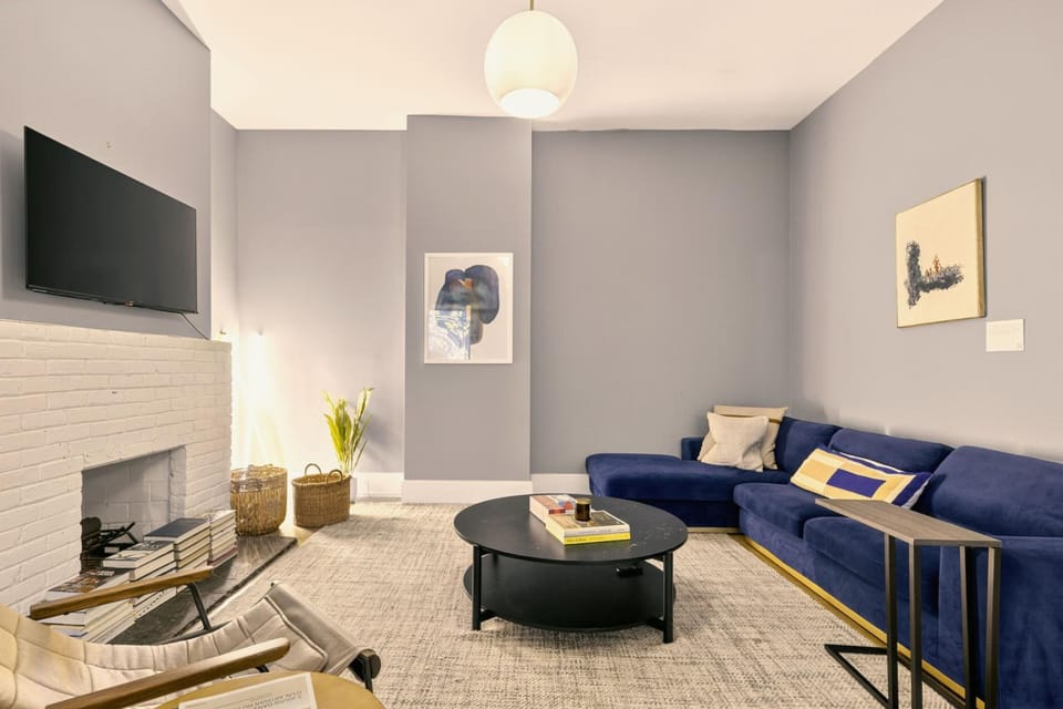 Shared lounge/TV area