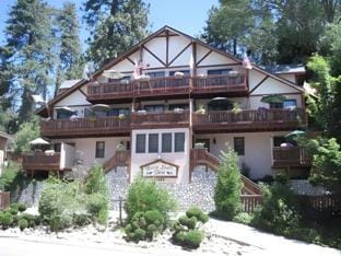 The North Shore Inn Inn in Crestline