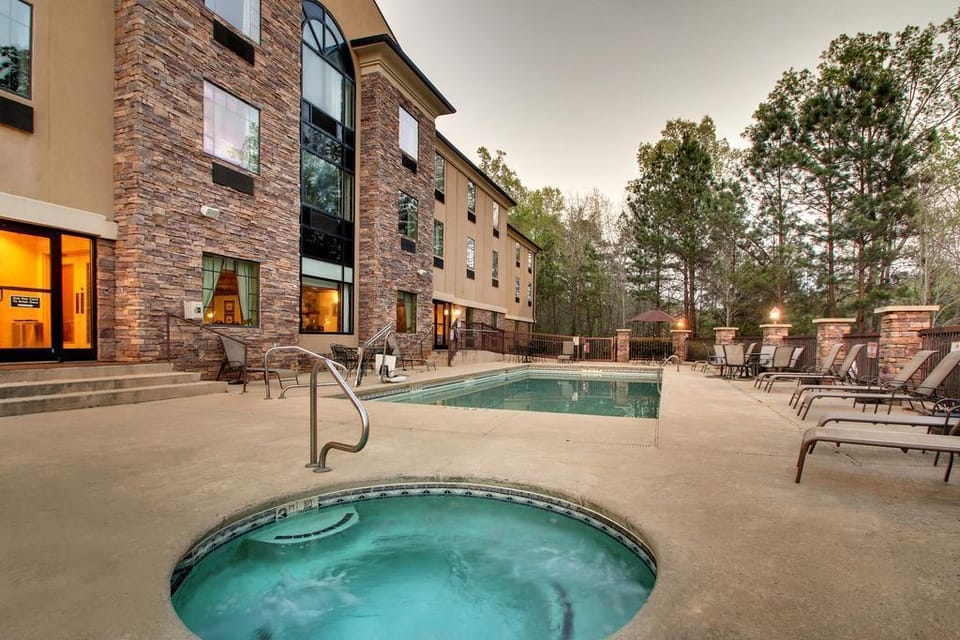 The Lodge On Lake Oconee Hotel in Lake Oconee