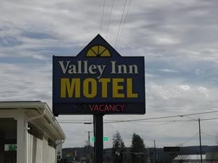 Valley Inn - Lebanon Oregon Motel in Willamette Valley