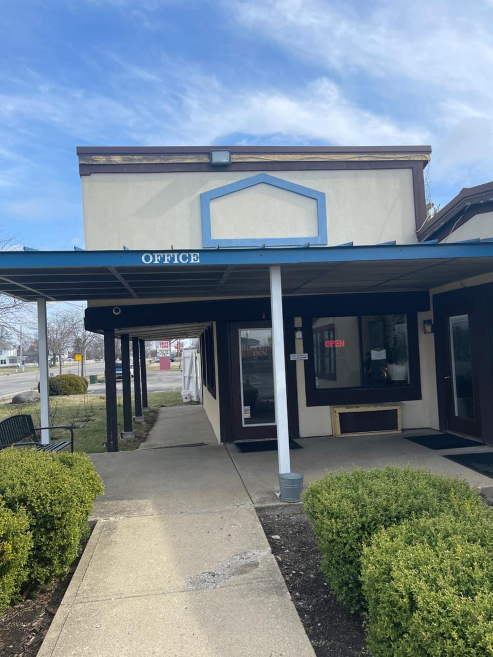 Blue Stone Inn Motel in Ohio