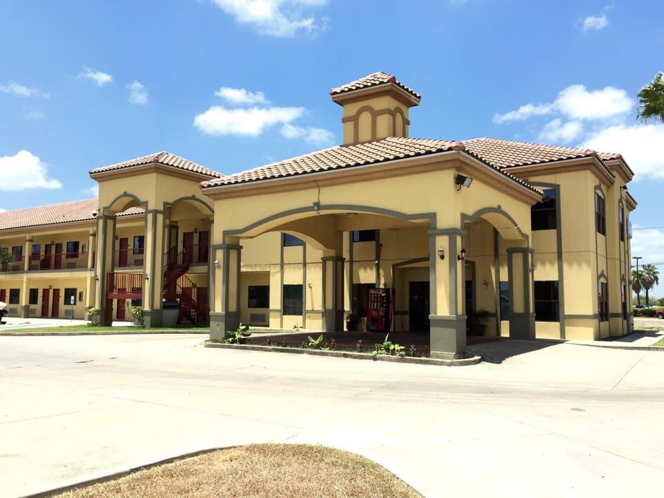 Boca Chica Inn and Suites Motel in Brownsville