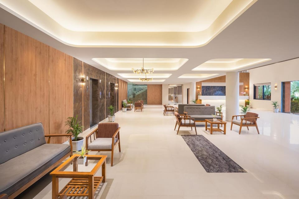 Shared lounge/TV area