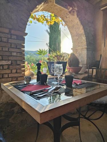 HAMEAU DE LA SAVOUILLANE Hotel in Buis-les-Baronnies