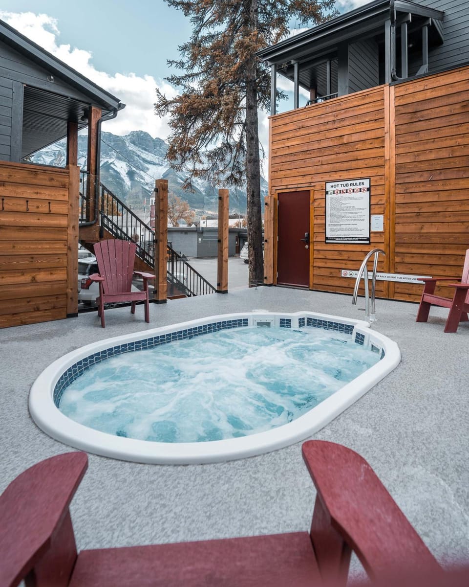 Lamphouse By Basecamp Hotel in Canmore