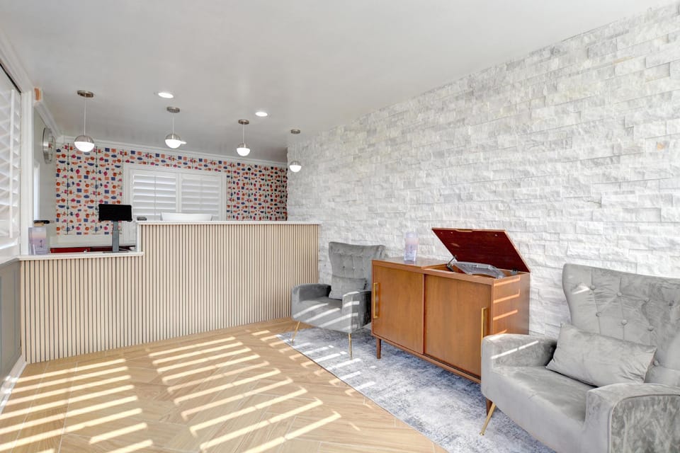 Signature Inn Medford Downtown Hotel in Medford