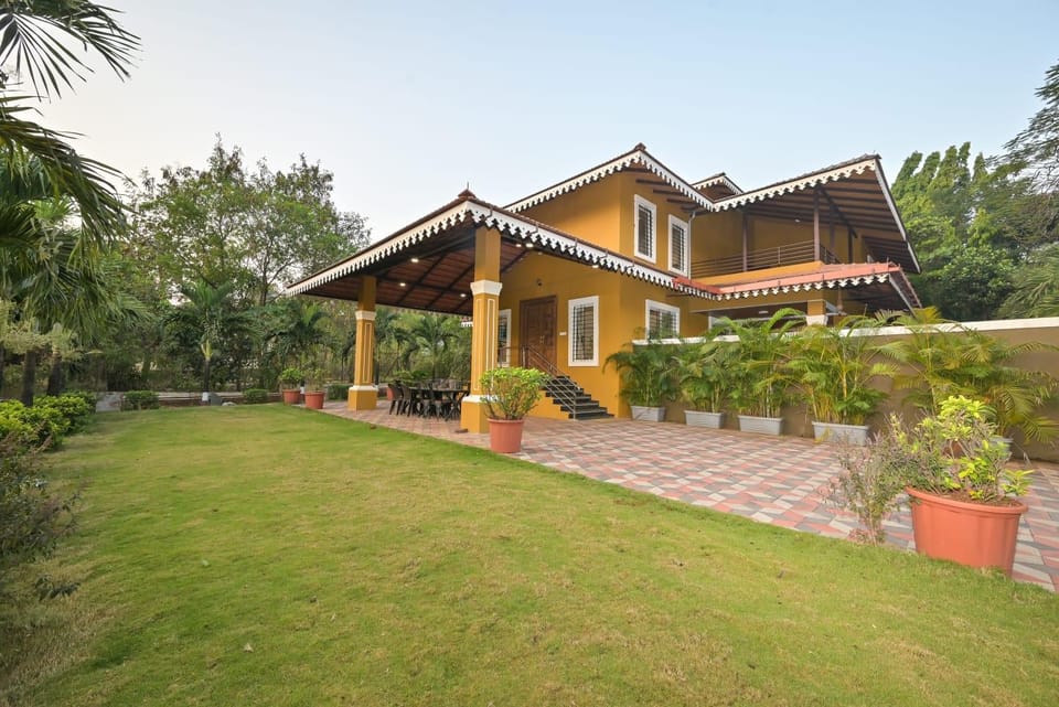 Royal River Farm Hotel in Maharashtra