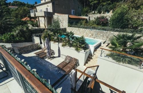 Palm Tree Apartments Hotel in Dubrovnik