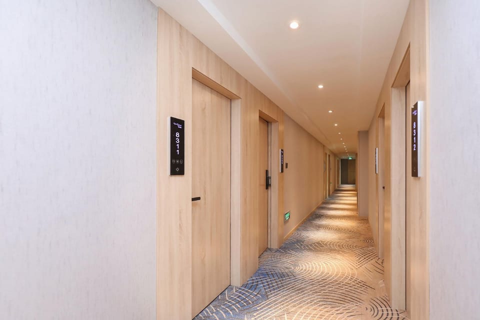 Qingmu Hotel (Nanjing Confucius Temple Old Gate East Branch) Hotel in Nanjing
