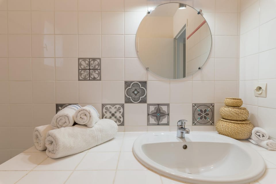 Le Verger, villa lumineuse et agréable avec son espace extérieur clos au cœur de notre vignoble Resort in Hyères