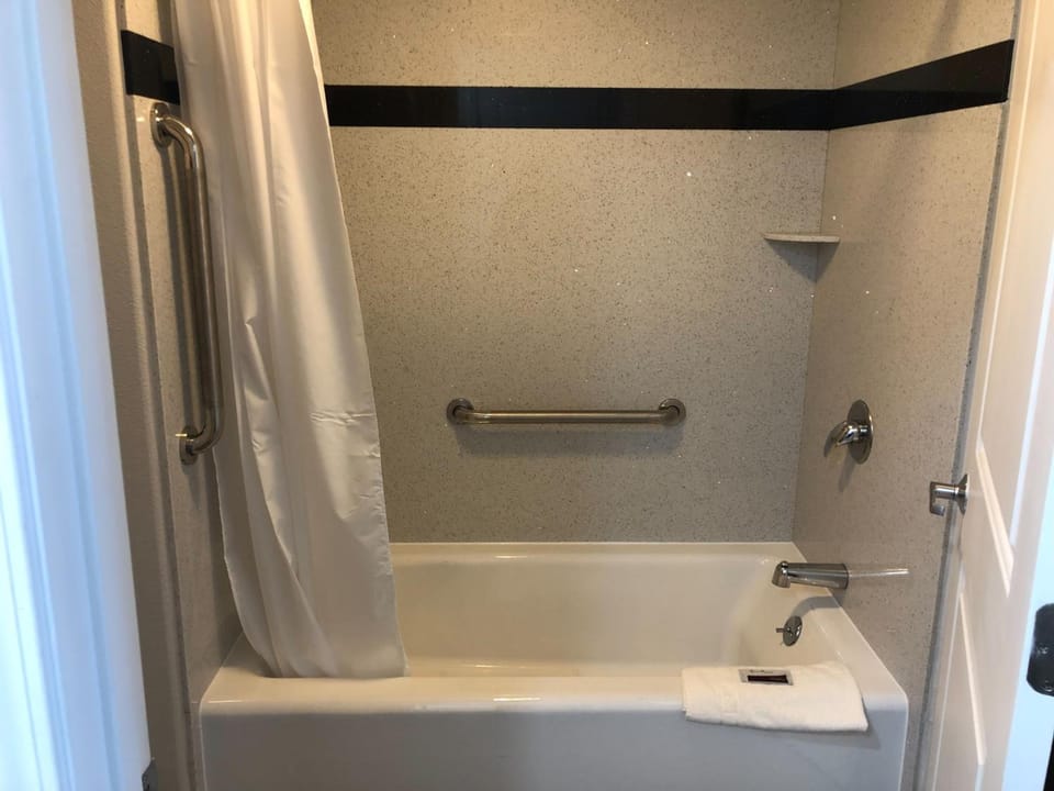 Cali Inn Motel in Carson