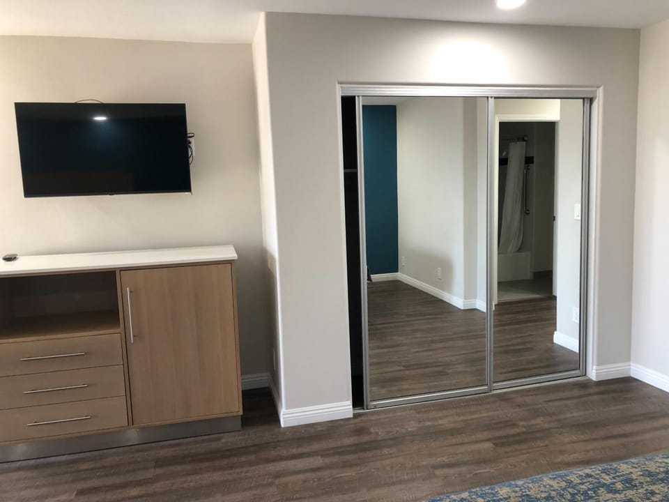 Cali Inn Motel in Carson