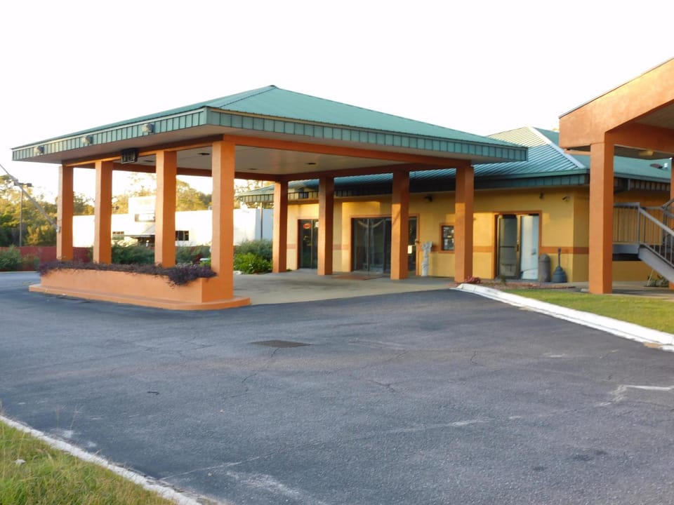 Camilla Inn & Suites Hotel in Georgia