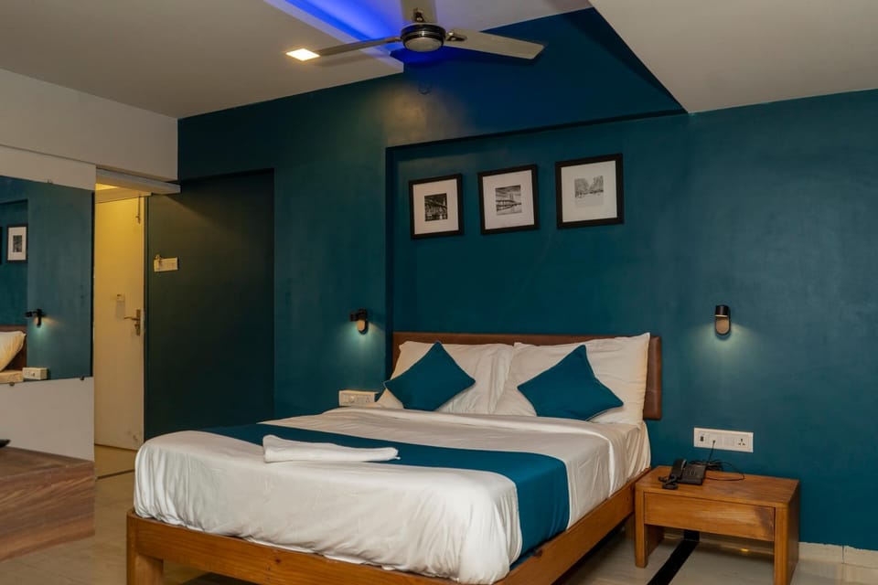 Hotel Samadhan Lodging Hotel in Mumbai