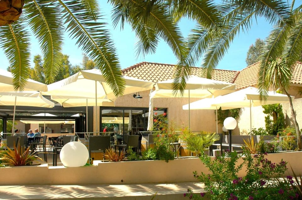 Camping La Pinede Resort in Calvi
