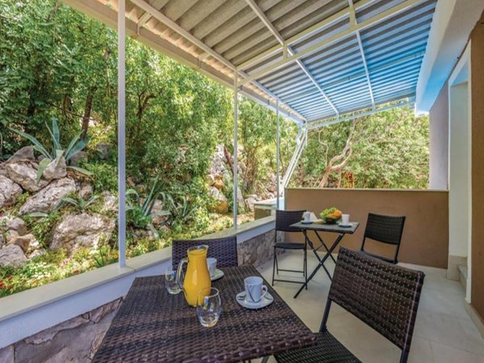 Apartments Villa Kim Hotel in Lika-Senj County