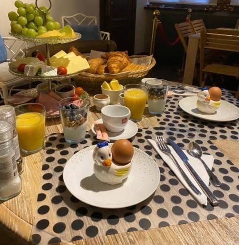 B&B Art and Sleep Hotel in Antwerp
