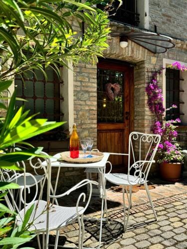 La Maison Deux Hotel in Emilia-Romagna