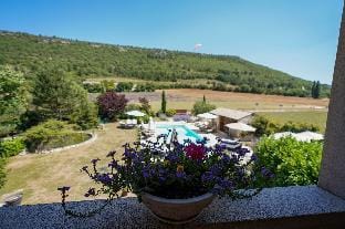 Mon Ventoux - Cozyhotes Hotel in Sault