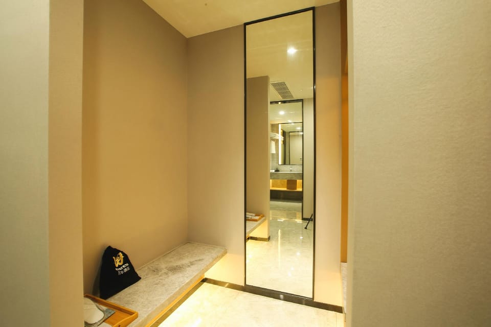 Wanfeng Hotel Hotel in Zhejiang