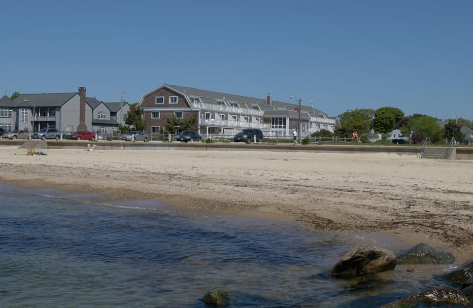 InnSeason Resorts Captain's Quarters Inn in Falmouth