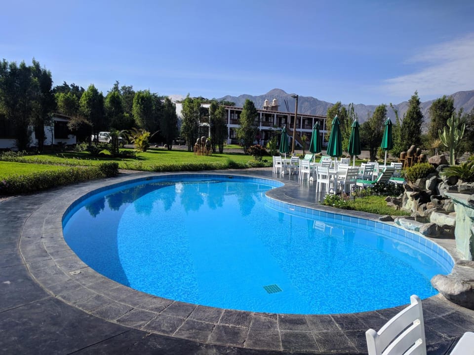 Swimming pool
