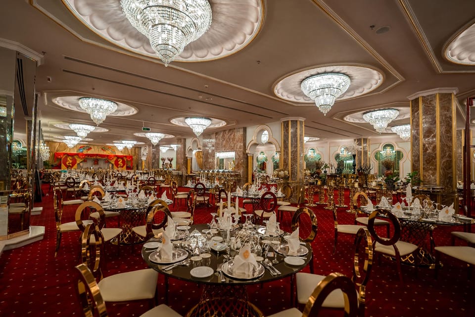 Banquet hall