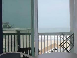 Casablanca Oceanside Inn Hotel in Ocean City