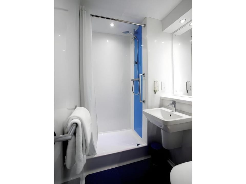 Travelodge Glasgow Airport Hotel in Paisley