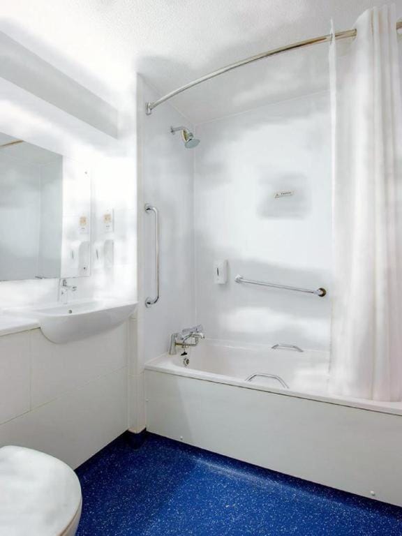 Travelodge Manchester Birch M62 Eastbound Hotel in England