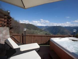 Chalet Grumer Suites&Spa Hotel in Trentino-South Tyrol
