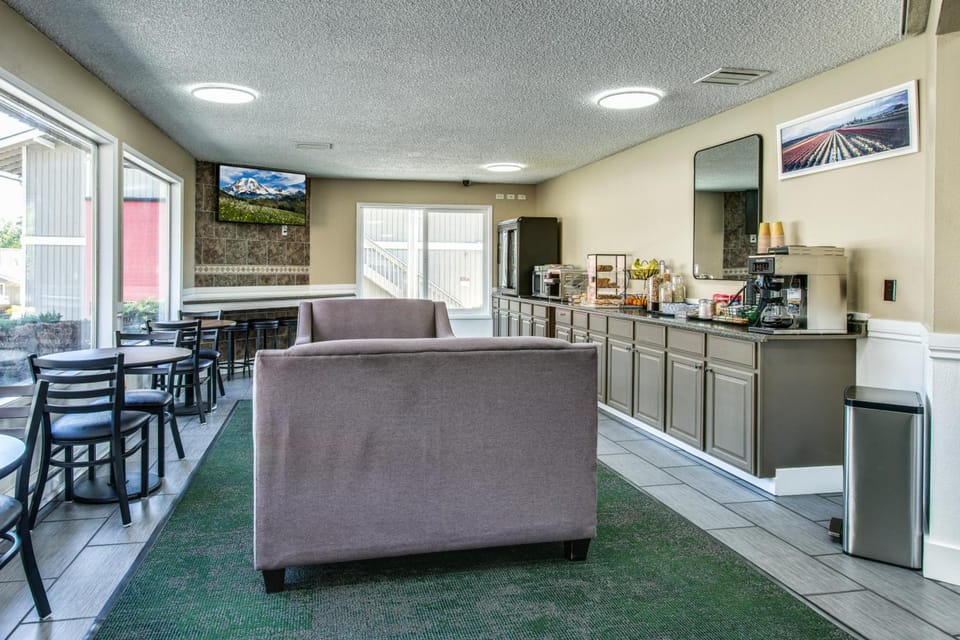 Coachman Inn Motel in Bellingham