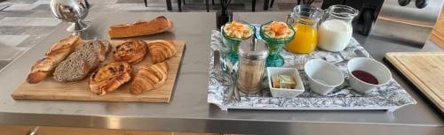 Confortable villa de vacances entre Nimes, le Pont du Gard, Uzes, Arles, Avignon Hotel in Nimes