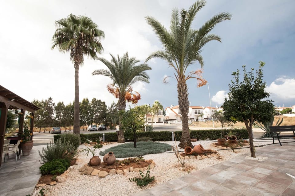 DebbieXenia Hotel Apartments Hotel in Paralimni
