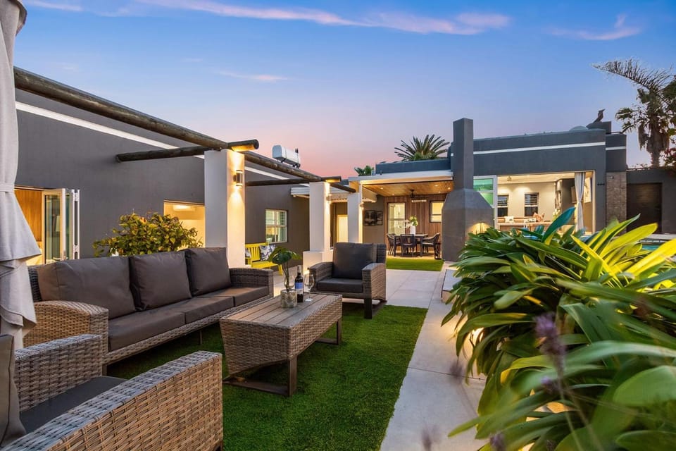 Rancho Relaxo Hotel in Cape Town