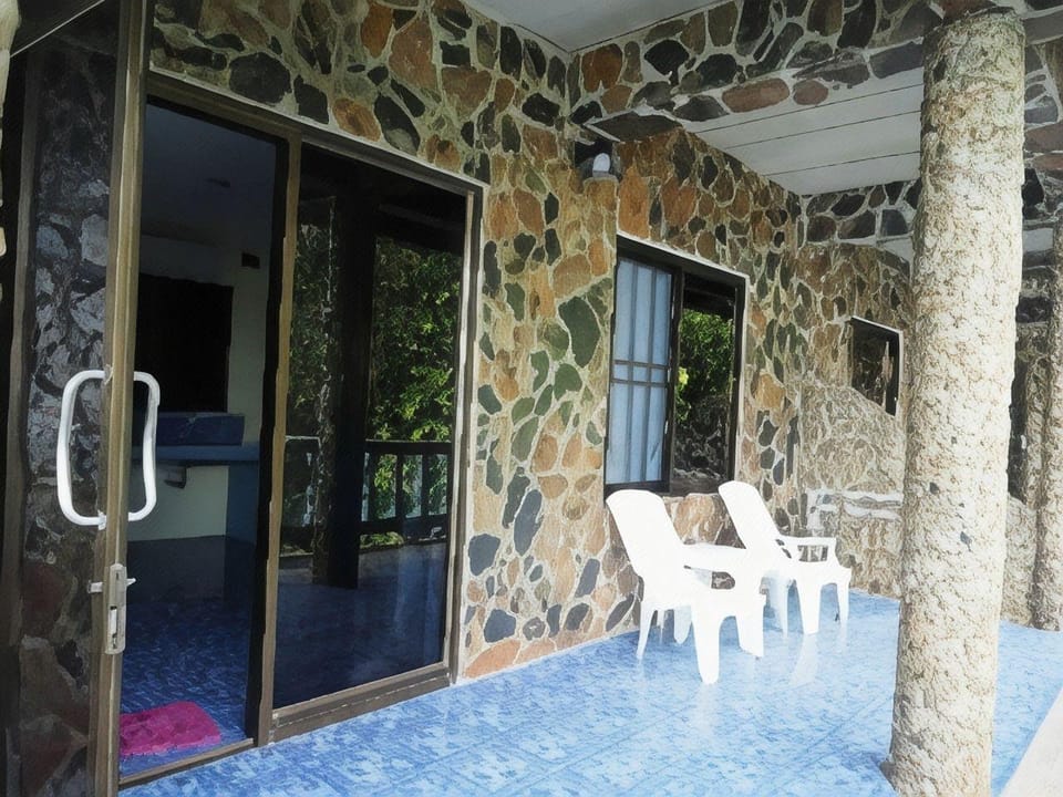 Koh Chang Hut Hotel Hostel in Ko Chang